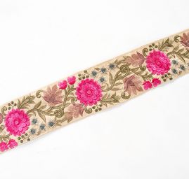 Vyšívaná stuha šantung široká fuchsiová