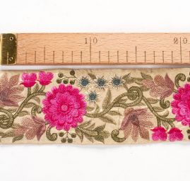 Vyšívaná stuha šantung široká fuchsiová