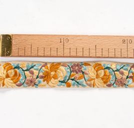 Vyšívaná stuha šantung 4cm pískové barvy