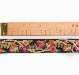 Vyšívaná stuha šantung 3,5cm barevné květy malé