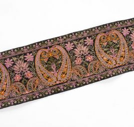Vyšívaná stuha šantung paisley vzor šedočerná