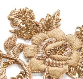 Květinová aplikace menší zlatá