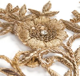 Květinová aplikace s korálky zlatá