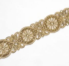 Krajková kovová stuha ornamentální vlnkový vzor