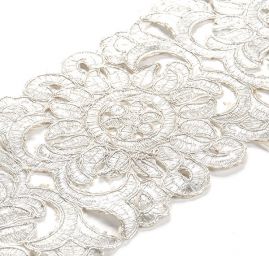 Krajková kovová stuha velký ornament stříbrný