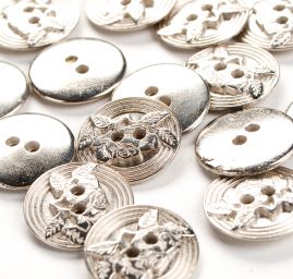 Knoflík kovový se vzorem růže