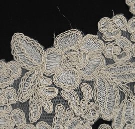 Krajka lem květinová výšivka slonová kost II.jakost