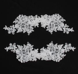 Krajková aplikace středová květinový vzor bílá