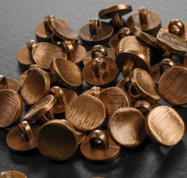 Knoflík kulatý plochý starzlaté barvy s krčkem  20"