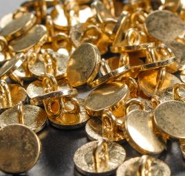 Knoflík kulatý plochý zlaté barvy s krčkem  22"