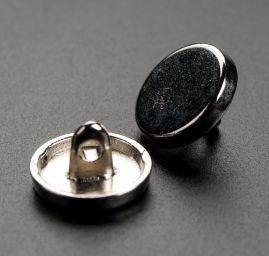 Knoflík kovový plochý stříbrný 20"