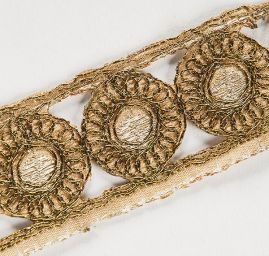 Krajková kovová stuha kolečka zlatá