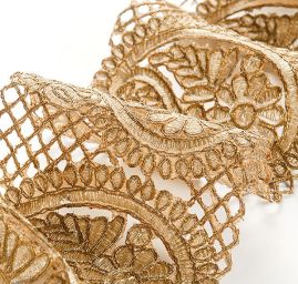 Krajková kovová stuha široký paisley vzor zlatá