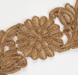 Krajková kovová stuha květy měděná