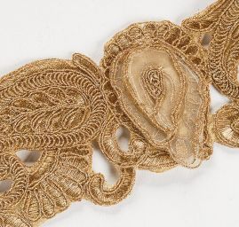 Krajková kovová stuha vzor paisley kapka