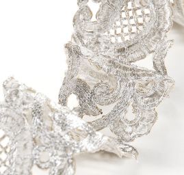 Krajková kovová stuha stříbrná