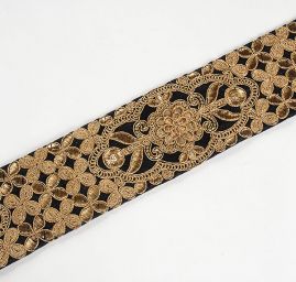 Sametová stuha vyšívaná široká plastické květy 