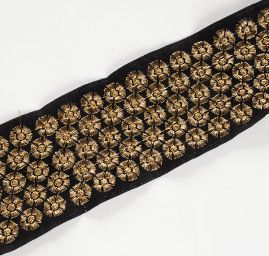 Sametová vyšívaná stuha široká drobné květy