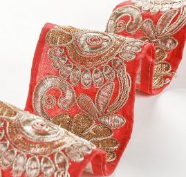 Stuha vyšívaná šantungu široká červená