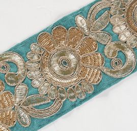 Stuha vyšívaná na šantungu široká tyrkysová