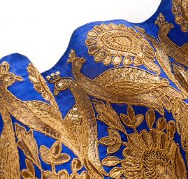 Sametová vyšívaná stuha široká 25 cm modrá