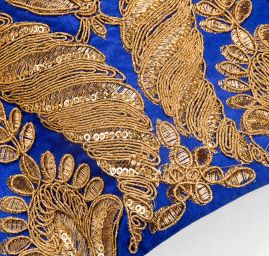 Sametová vyšívaná stuha široká 25 cm modrá