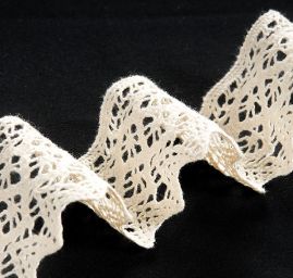 Krajka hrubá vzor obloučky