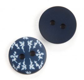 Knoflík plastový kulatý modrobílý vzor 26"