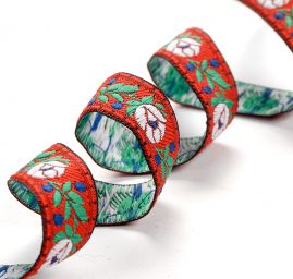 Stuha krojová vyšívaná červená 1,8cm bílý květ