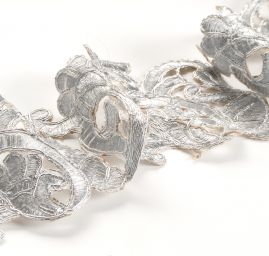 Krajková kovová stuha ornament vzor stříbrná