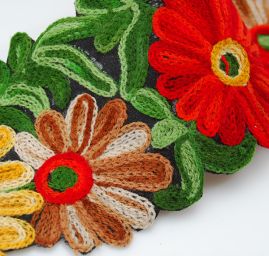 Stuha porta řetízková výšivka květy 