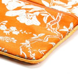 Elegantní brokátová taštička ptáci/květy oranžová