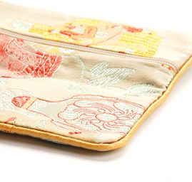 Elegantní brokátová taštička zlatobéžová