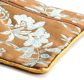 Elegantní brokátová taštička květy khaki hnědá