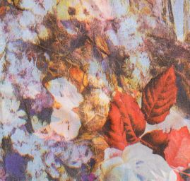 Saténová šála se vzorem listů v modré