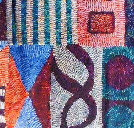 Saténová šála se vzorem mozaiky