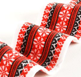 Vyšívaná stuha folklórní vzor červenočerná