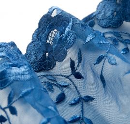 Krajka lem vyšívaná na tylu oboustranná modrá