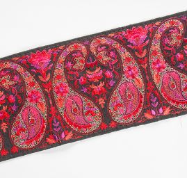Vyšívaná stuha šantung paisley vzor široká černá