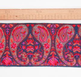 Vyšívaná stuha šantung paisley vzor tmavě modrá