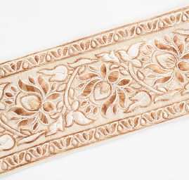 Vyšívaná stuha široká vzor květin smetanová