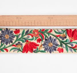 Vyšívaná stuha šantung květy širší červené 