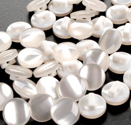 Knoflík umělá perleť s krčkem plochý 20" slonová kost