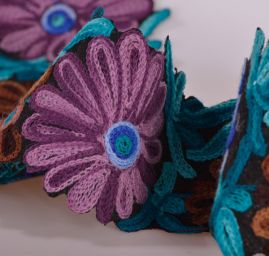 Porta řetízková výšivka květy 