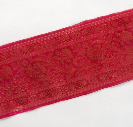 Orientální žakárová porta s kovovým vláknem fuchsiová