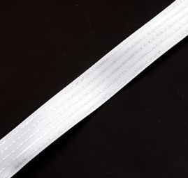 Atlasová stuha bílá stříbrné proužky 15mm