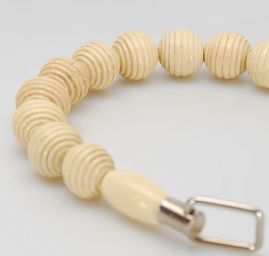 Ucho na tašky korálky dřevo/kov světlé