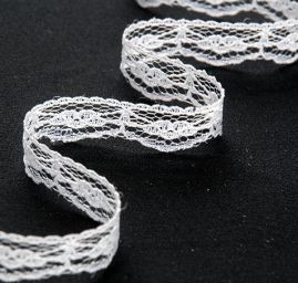 Krajka bílá drobný květ úzká