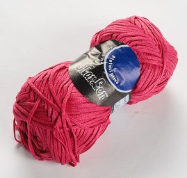 Bavlněná pletací příze stužková fuchsiové barvy