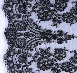 Efektní krajka vyšívaná na tylu černá II.jakost